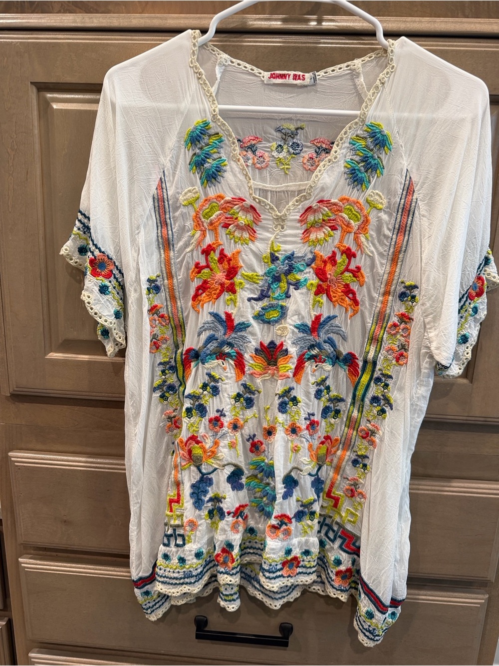 Johnny Was Blue Sky White Embroidered Floral V-Neck Women’s Top